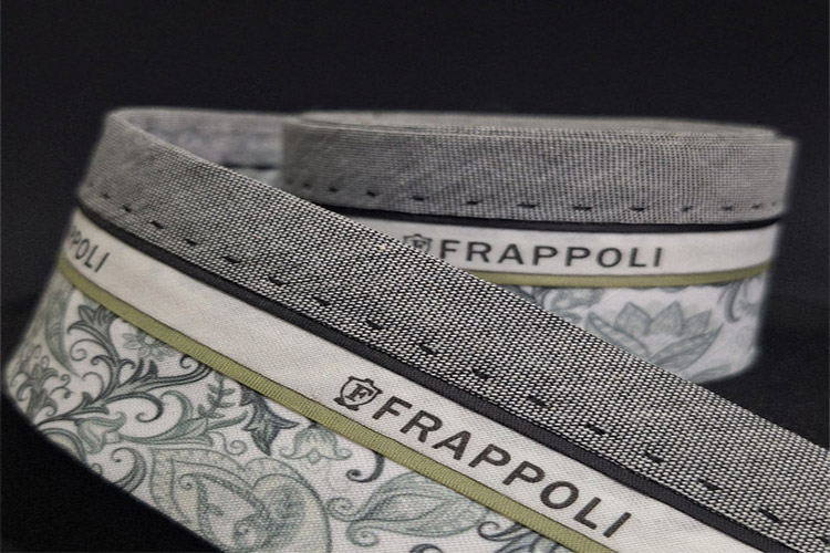 چاپ اختصاصی روی نوار کمر شلوار